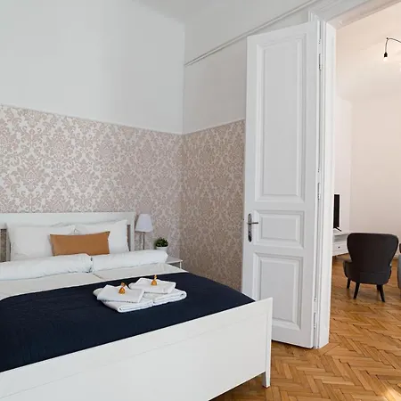 Terrace Vuvu - Apartment With Balcony In The Heart Of Budapest-2