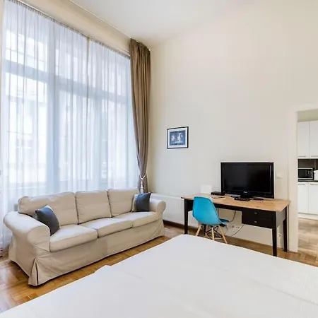 Klarahome 2 Bedroom Apartment-2