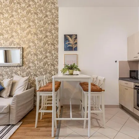 Luxurious Art Deco Apartment In The King Street-2