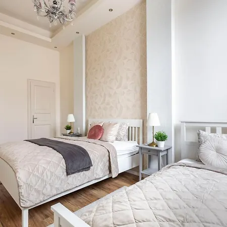 Luxurious Central Apartment In Liszt Ferenc Square-2