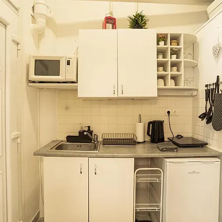 Magica - Cosy Apartment In The Heart Of Budapest-3