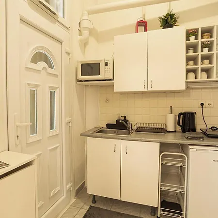 Magica - Cosy Apartment In The Heart Of Budapest-2