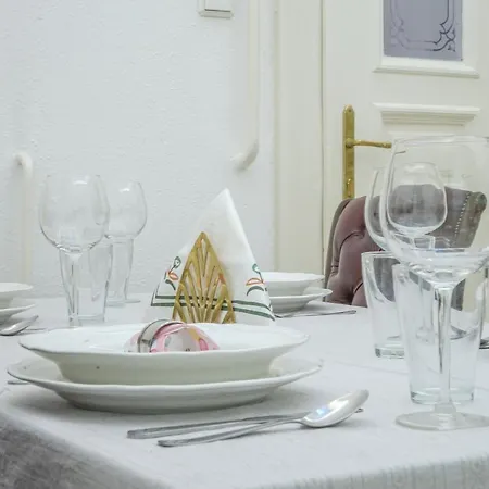 Budapest Opera Apartments-3