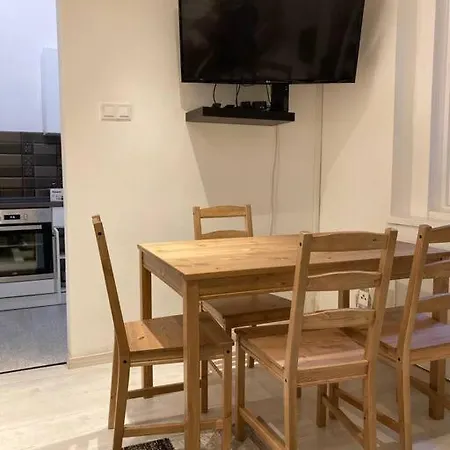 Downtown Island Apartment-2