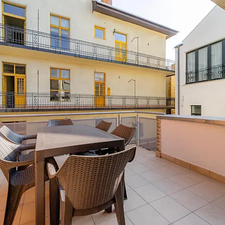 Budapest Central Home With Parking&Terrace-2