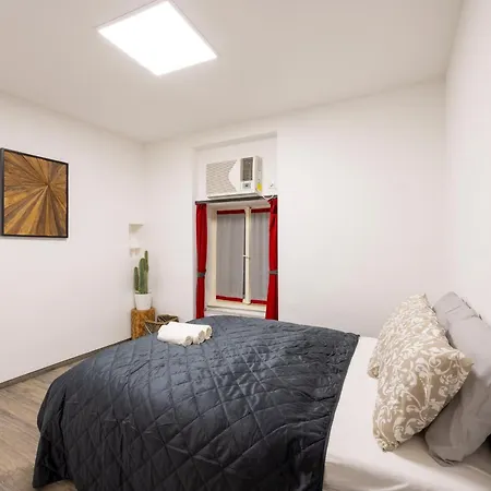Deluxe Central Elizabeth Residence W/ 4Bedrm, 2Bathrm, 1Lvngrm-3