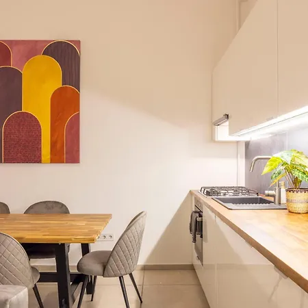 Exclusive Central Grand Residence In The Heart Of Budapest-3