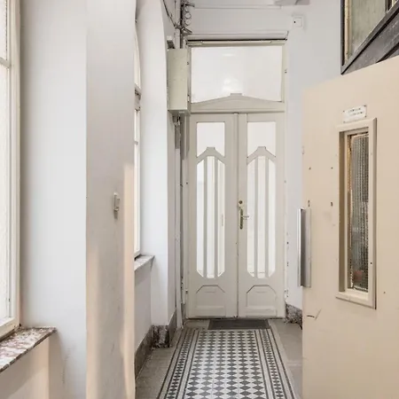 Klarahome 2 Bedroom Apartment-3