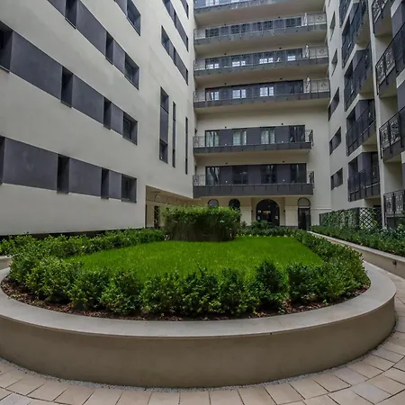 K40 Romantic Deluxe Studio In The City Center-3