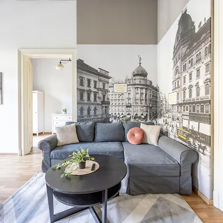 Cozy & Nostalgic Budapest Style Apartment In The Center-3