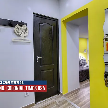 Little Americas Usa Colonial Times Apartments-3