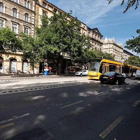 Jozsef-Corvin Central-3