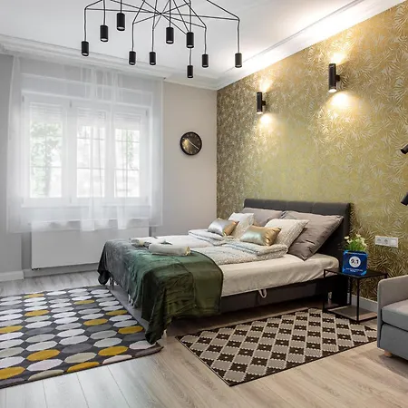 Buda Castle Serpentine Apartments-3