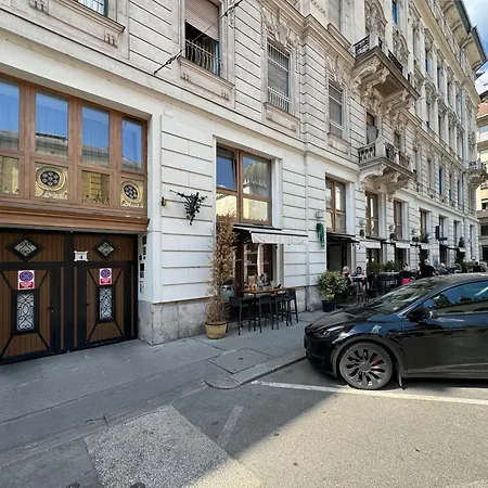 Central Cozy & Dream Home Next To The Famous Synagogue-2