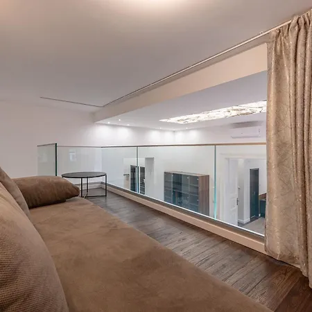 Elizabeth Apartment Deluxe-2