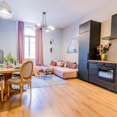Budapest True Gem Downtown Next To Synagogue And Gozsdu Garden Area-2