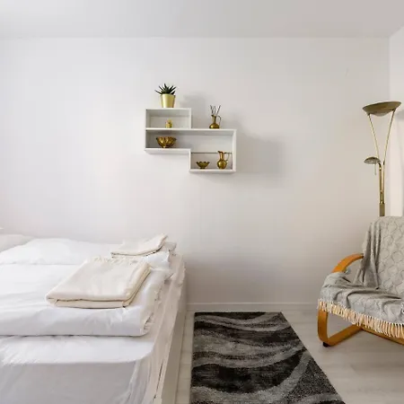 Flat White Apartment-2