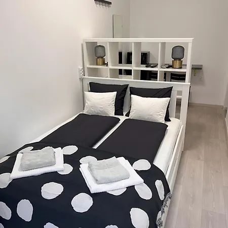 Mano Studios Budapest I-3