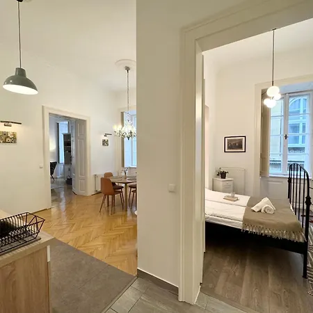 Downtown Rabbit Apartments Realtanoda19-2