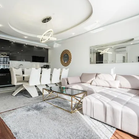 Kiraly 44 Luxury Apartment With Free Parking-2