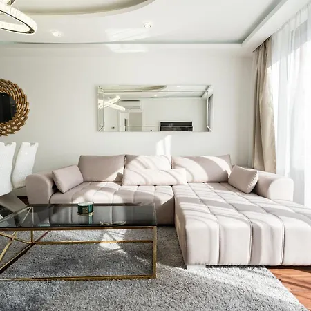 Kiraly 44 Luxury Apartment With Free Parking-3