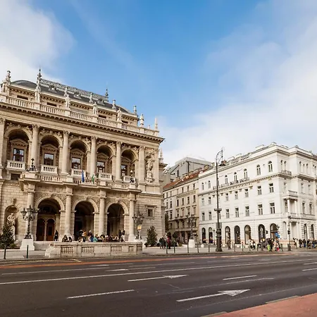 Andrassy Avenue 24 De Lux-3