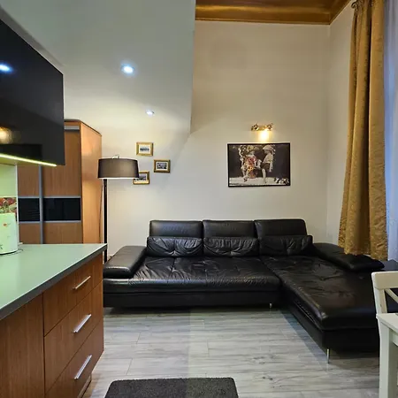 Walkway Apartment Deluxe-2