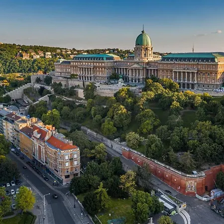 Stylish Superior Apartment ,2 Bedrooms, 3 Ac, Metro 2 Min, Prime Central Location Budapest, Guest Favorite-2