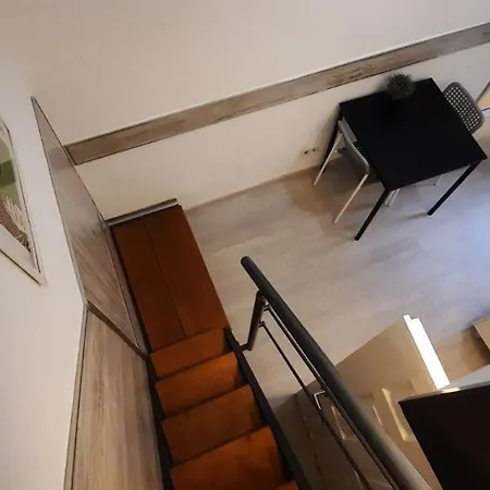 Z40 - Budget Apartment-2