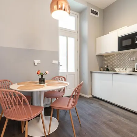 W33 - Prime Location - Comfortable Quality Apartments By Bqa-3