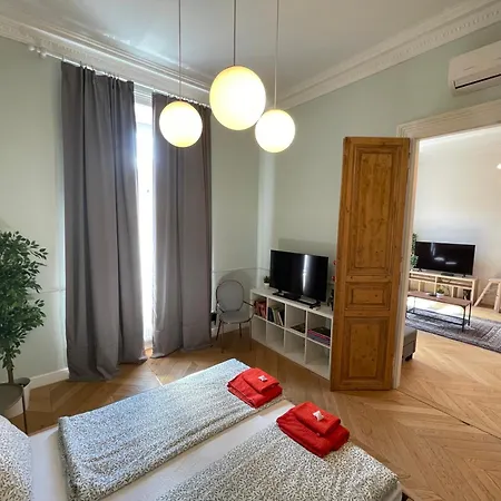 City Center 3, Elegant And Cozy 2Br In City Center!-2
