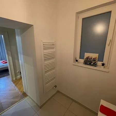 City Center 3, Elegant And Cozy 2Br In City Center!-3