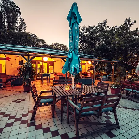 Island Hostel Budapest (Adults Only)-2