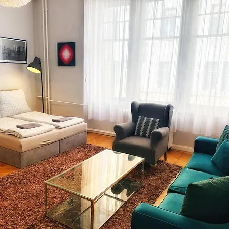 Sleep'N Budapest Apartment-3
