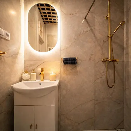 Budapest Riverfront Apartment-2