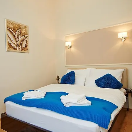 Budapest Luxury Apartments-2