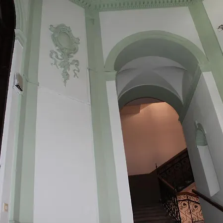 Capital Guesthouse Budapest-2