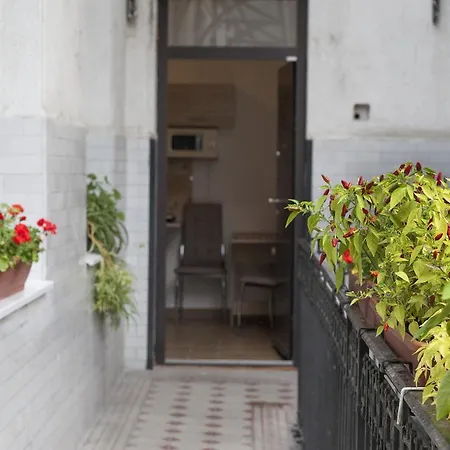 Ariel Studio Close To St. Stephen Basilica-3