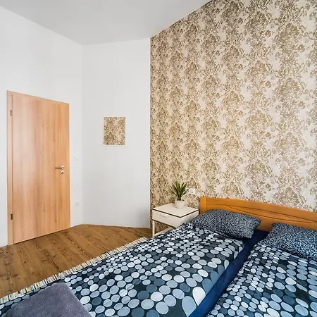 Nyar 3 Bedroom Centre Entire Home-2