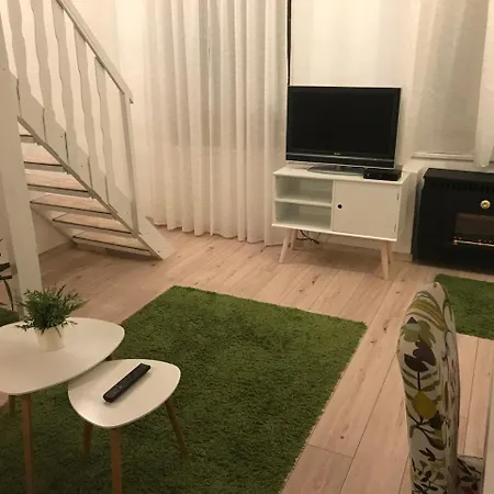 Revay 6 Apartment-2