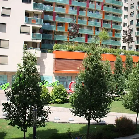 Corvin Holiday Apartments Hotel-2