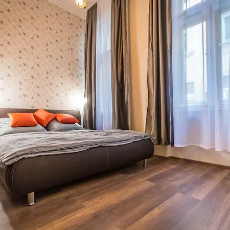 Fashion Street Apartments-2