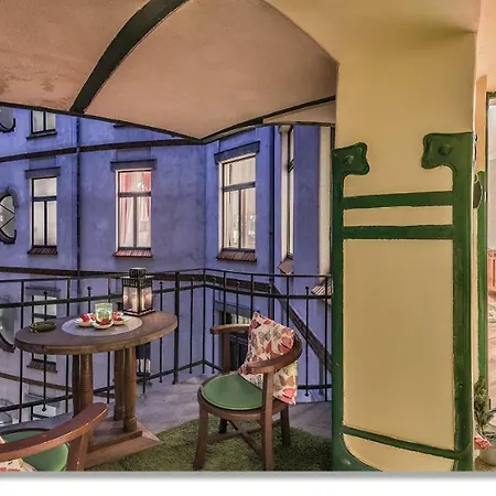 Budapest Art Nouveau Apartment-2