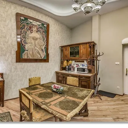 Budapest Art Nouveau Apartment-3