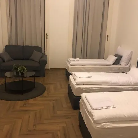Prime Time Vaci Budapest-2