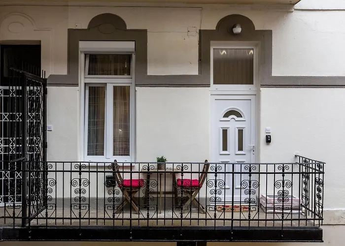 Quiet Nest In The Bustling Centre Of Budapest