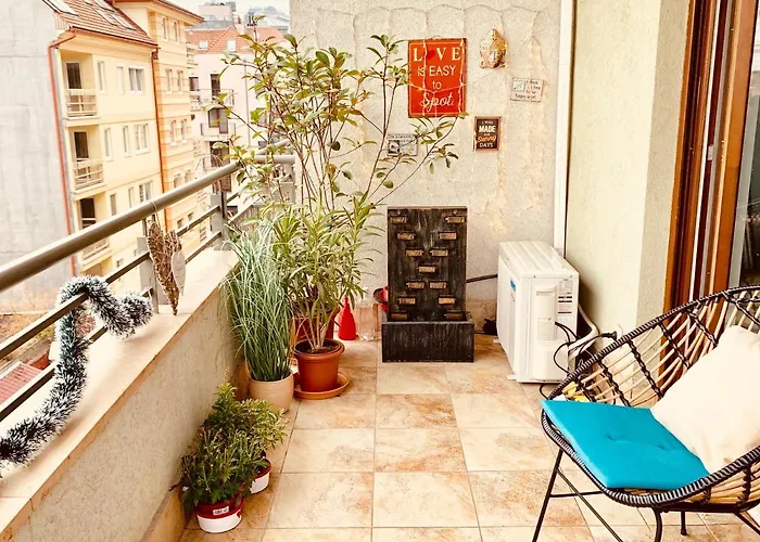 Sunny Deluxe Apt. & Terrace