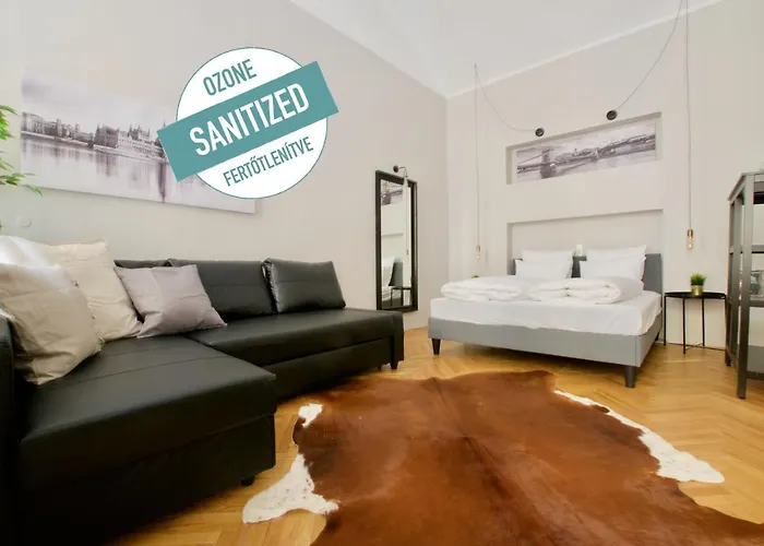 Standard By Hi5 - Steindl Street