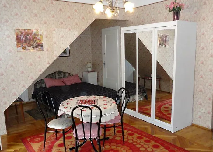 Garibaldi 5 s & Rooms