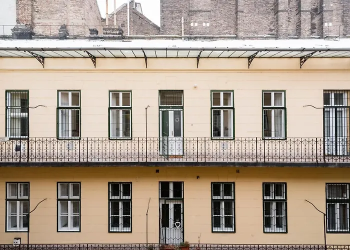 Pal Loft In Central Budapest